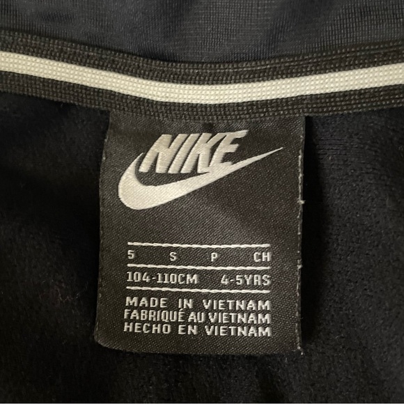 NIKE Jacket & Coats JUST DO IT.Size 4/5 YRS - Size S Toddler. - Picture 4 of 4